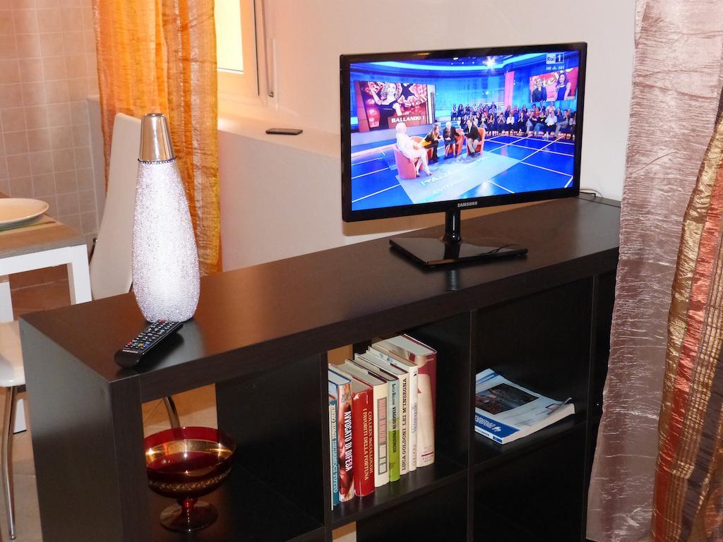 Apartmán Residenza Ugo Bassi Boloňa Pokoj fotografie